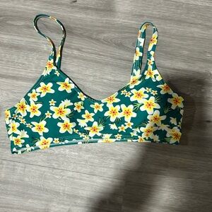 Floral bikini top size medium